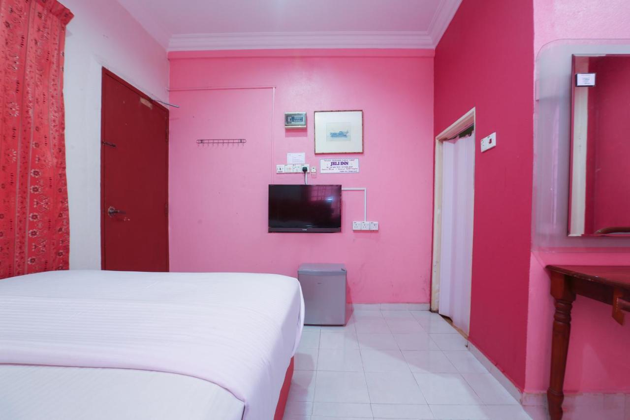 Oyo 89892 Hotel Jeli Inn Exterior foto